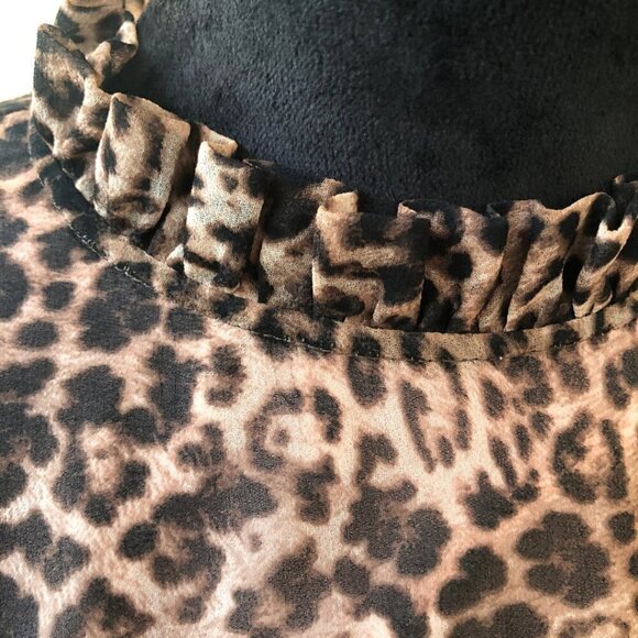 Rachel Parcell Cheetah Print Ruffled Top - Size Small - Picture 6 of 9